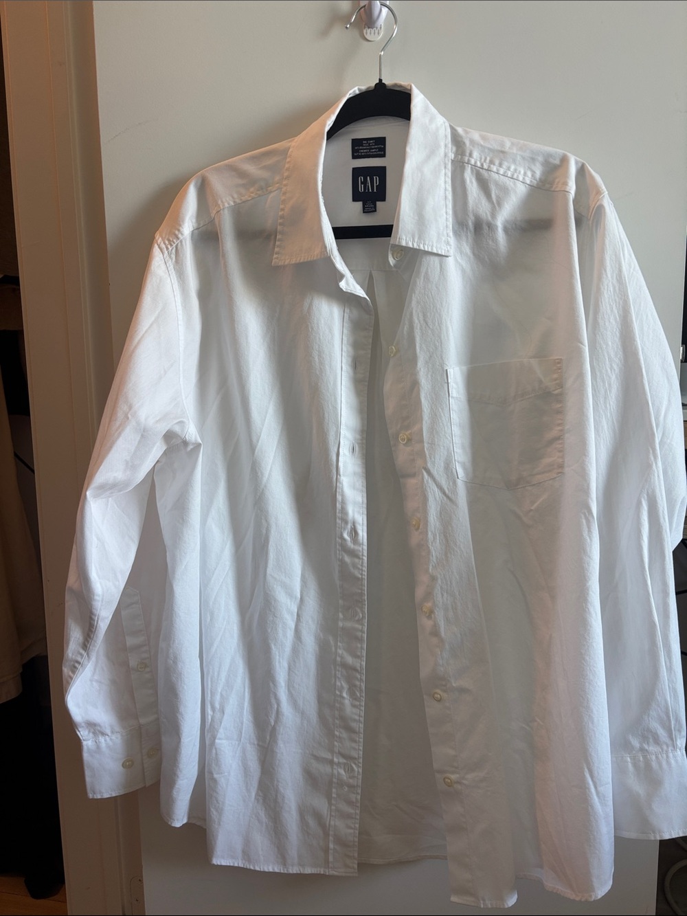 GAP White Men's Long-Sleeve Button-Up Dress Shirt